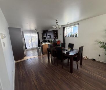 Grand 4 1/2 Aire Ouverte 1300 Pi2 - Photo 1