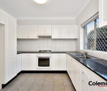 Newly Renovated Unit with Huge Courtyard - Photo 4