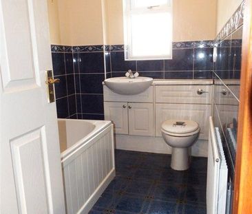 3 bedroom detached house to rent - Photo 3