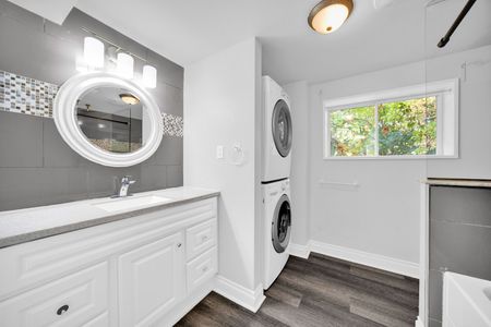 For Lease - 1896 Featherston Drive Unit# Unit B, Alta Vista and Area, Ontario - Photo 4