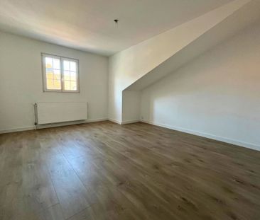 Appartement de 4.5 pièces entièrement refait à neuf au 3ème étage - Photo 2