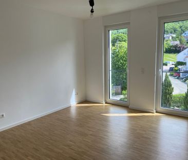 Mit Blick auf die Berge! 4-Zimmer-Etagenwohnung mit EBK und Südbalkon - Foto 2