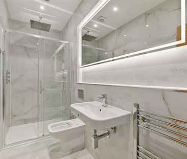 A newly refurbished and extended four bedroom home in the heart of ... - Photo 6