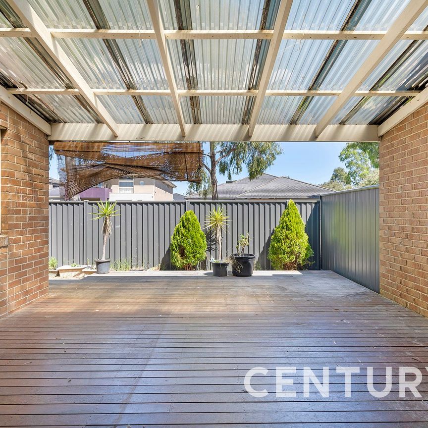 Located in the Eve Estate Cranbourne North - Photo 1