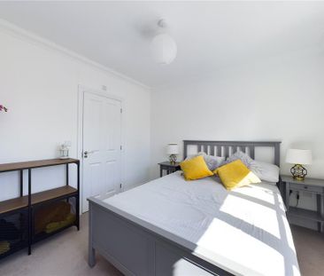 4 bedroom detached house to rent - Photo 4