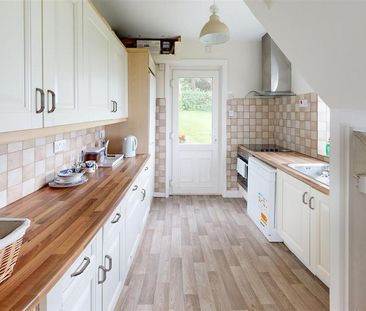 2 bedroom semi-detached house to rent - Photo 3