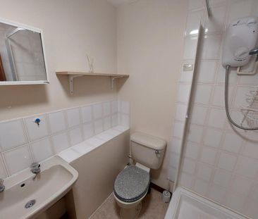 Studio to rent - Photo 6