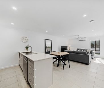 Comfort, Space & Convenience in the Heart of Hillcrest - Photo 1