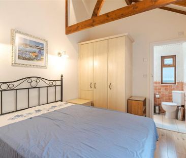 2 bedroom barn conversion to rent - Photo 5