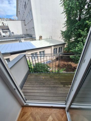 Tolle Familien- oder Paar/WG-Wohnung unbefristet in Altbau an der Nußdorferstrasse/Spitalgasse und in Ruhelage - und mit Balkon - Photo 5