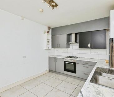 2 bedroom property to rent - Photo 2