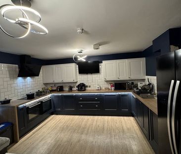 Room in a Shared House, St. Margaret Road, CV1 - Photo 1