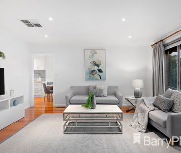 The location couldn't be more ideal, - Photo 1