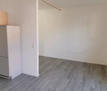 Ein - Zimmerwohnung mit neuer Küche + Balkon zu vermieten! - Foto 4