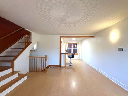 For Lease - 1222 Dorchester Avenue, Carlington - Central Park, Ontario - Photo 2