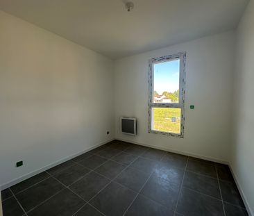 Location Maison 4 pièces 84m² ST JULIEN L ARS 86800 - Photo 1