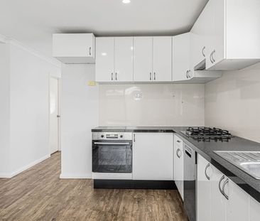 IMMACULATE THREE BEDROOM HOME - Photo 6