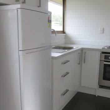 Tidy One Bedroom in Heart of Hamilton East - Photo 1