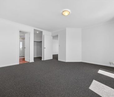 Parkside Family Living - Photo 6