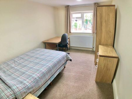 5 bedroom terraced house to rent - Photo 5