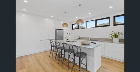 Impeccable Family Home with Ocean Views + Parking! - Photo 4