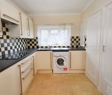 2 bed Flat for rent - Photo 5