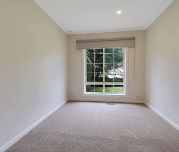 7 Gladesville Drive, Bentleigh East. - Photo 5