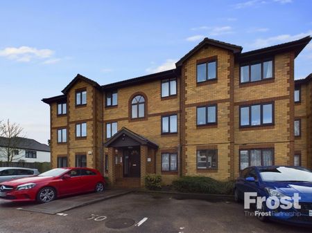 Kinnaird Close, Slough, Berkshire,SL1 - Photo 2