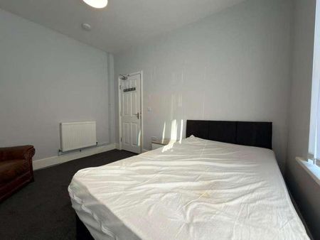 Thorngate Street, Kettering, NN16 - Photo 2