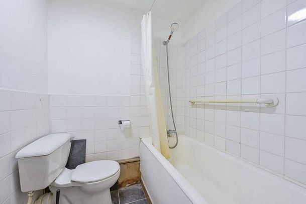 5 bedroom flat to rent - Photo 1