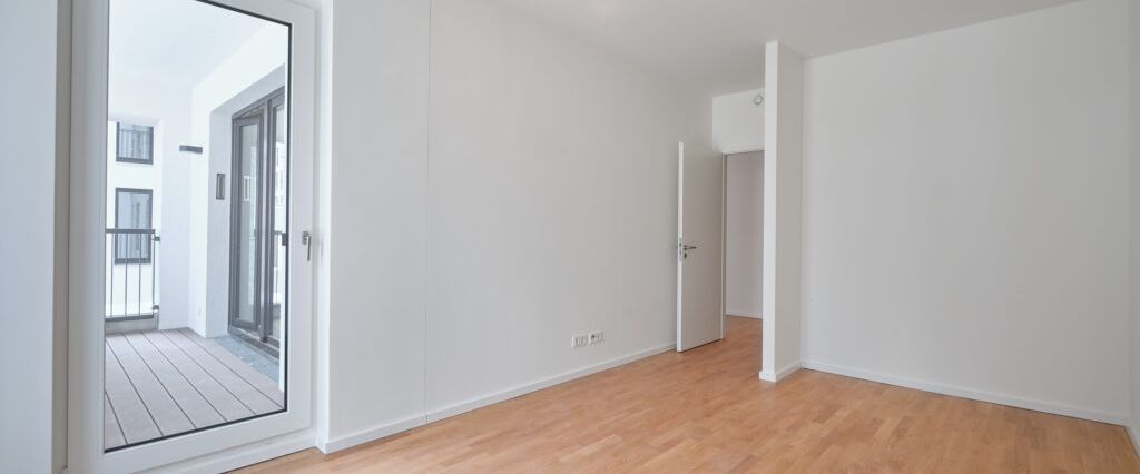 Moderne 2-Zimmerwohnung mit Einbauküche und großzügiger Terrasse. - Photo 1