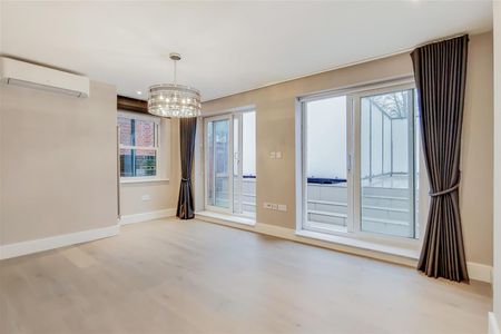FITZJOHNS AVENUE, NW3, London - Photo 3