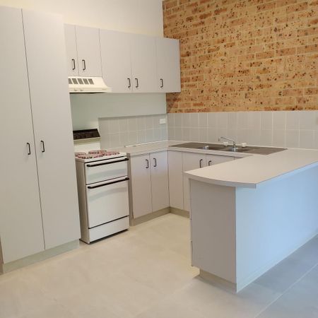 Location, Location, Location! Spacious 2 Bedroom Townhouse - Photo 5