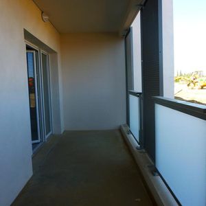 Location Appartement 1 pièce 23m² NARBONNE 11100 - Photo 2