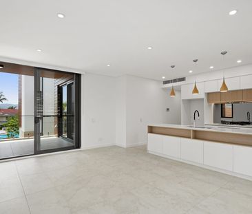 Light-Filled Second-Floor Apartment with Pool Views - Photo 3