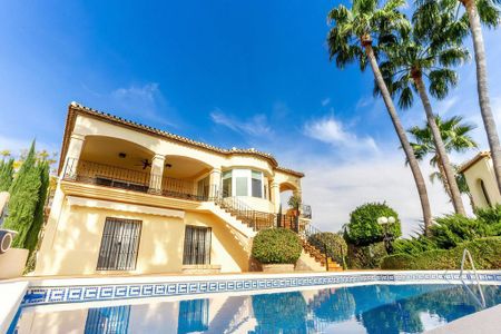 5 room luxury Villa for rent in Benahavís, Andalusia - Photo 4