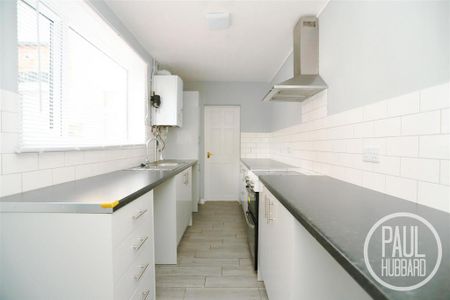 3 bedroom terraced house to rent - Photo 4