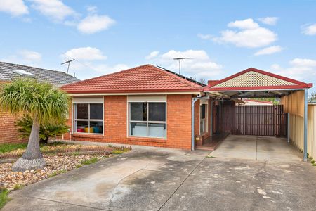 23 Poa Court, Delahey VIC 3037 - Photo 5