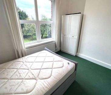 Grosvenor Lodge, High Road, Whetstone, N20 - Photo 3