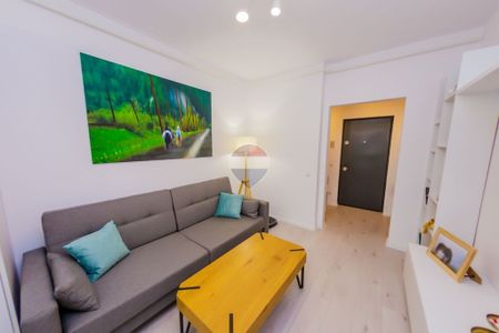 DE INCHIRIAT: Apartament PREMIUM cu 2 camere + pacare subterana - Photo 3