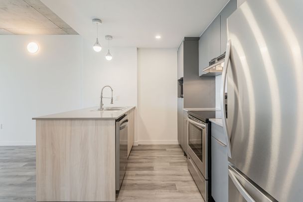 Condo for rent, Montréal (Saint-Laurent) - Photo 1