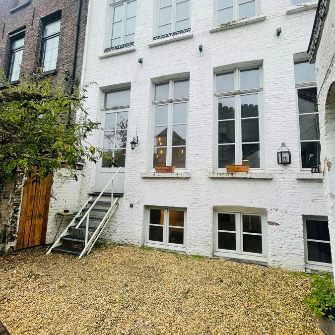 Appartement te huur met 2 slaapkamers - Gravensteen Gent - Photo 1