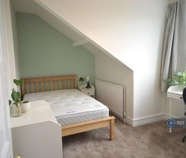 4 bedroom maisonette to rent - Photo 4