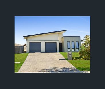 Modern two bedroom duplex! - Photo 5