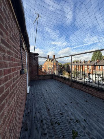 6 bedroom detached house to rent - Photo 3