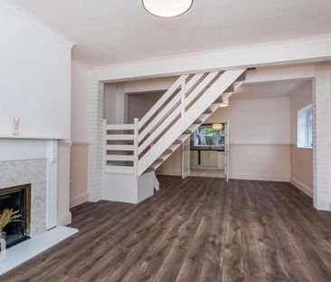 3 bedroom end of terrace house to rent - Photo 3