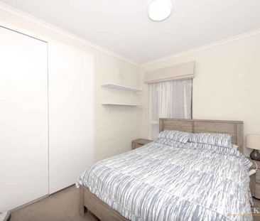 Self Contained Unit in Fadden - Photo 3
