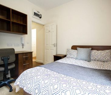 Studio to rent - Photo 2