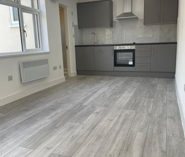 Studio Flat, Harrowgate Road, LE4 - Photo 2