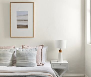 Classic worker's terrace with rear lane access to parking - Photo 5